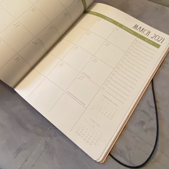 🗓 RAE DUNN | “Make It Happen” 2021 Planner - Picture 8 of 10